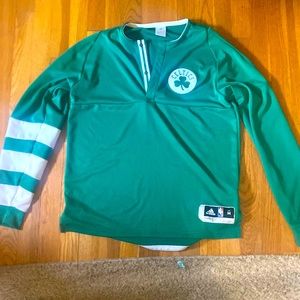 Men’s size medium adidas authentic Celtics warmup hoodie.